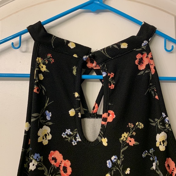 Like new! Never worn! - Picture 3 of 7